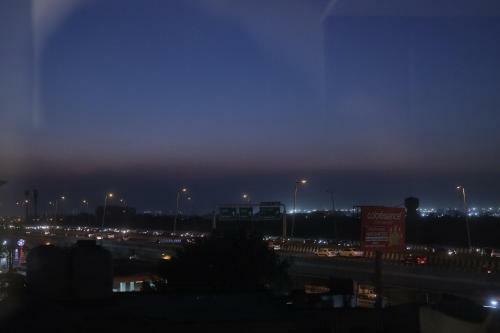 Airport Hotel Bollywood Paradise