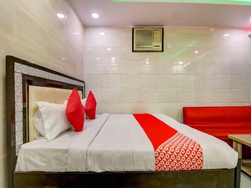 Hotel Oyo 77279 Kapil Party Hall