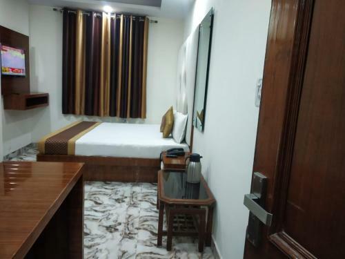 Adb Hotel Crystal Deluxe,delhi