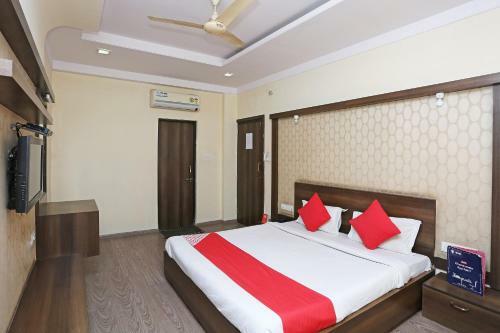 Oyo 28655 Hotel Shri Krishna