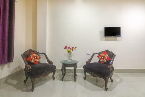 Hotel Oyo 61278 Adhikary Homestay