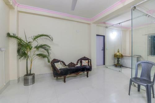 Hotel Oyo 61278 Adhikary Homestay