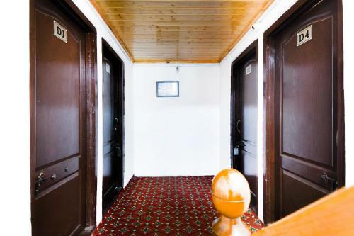 Hotel Spot On 65921 Kashmir House