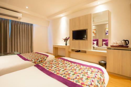 Hotel Express Inn