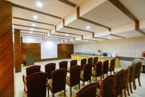 Hotel Express Inn