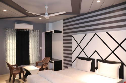 Hotel Divya Inn