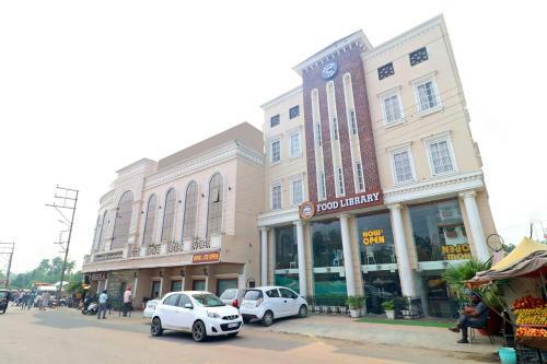Oyo 16082 Hotel Imperial Corner