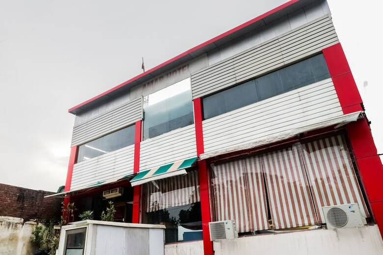 Oyo 29400 Hotel Amar