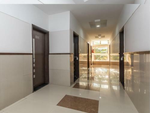 Oyo 75217 Hotel Navya Grand