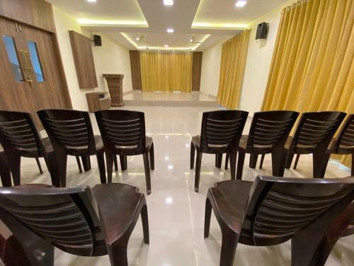 Hotel Kpm Residency