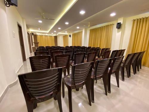 Hotel Kpm Residency