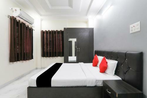 Capital O 78105 Hotel Figtree Premier