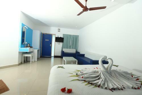 Hotel Lamel Cove Beach Resort