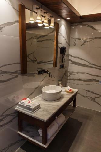 Hotel Symphony Samudra Beachside Jungle Resort And Spa
