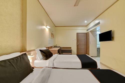 Hotel Collection O 76358 Kapil Residency Parage Chowk