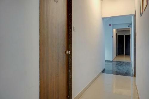 Hostal Oyo Home 76897 Aura Homes Stay