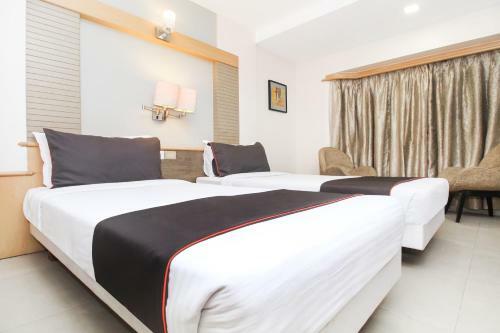 Collection O 76705 Deccan 8 Hotel