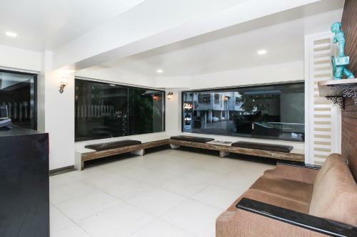 Collection O 76705 Deccan 8 Hotel