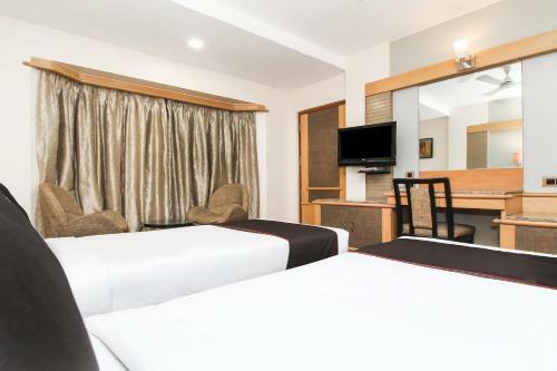 Collection O 76705 Deccan 8 Hotel