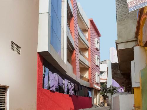 Oyo 36517 Hotel Bharati Inn