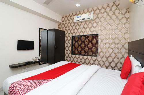 Oyo 28457 Hotel Shera