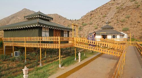 Hotel Clarks Resort Serene Aravali, Pushkar