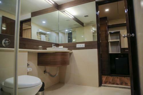 Hotel Citrus Prime Raipur By Othpl
