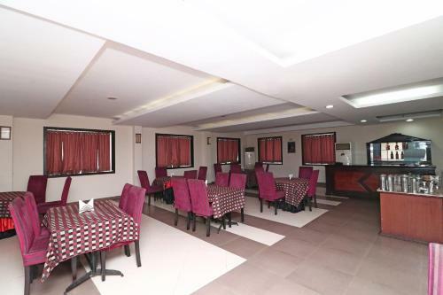 Oyo 4754 Hotel Center Point