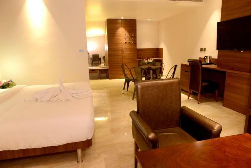 Hotel Golden Residency