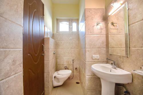 Hotel Fabexpress Bzoie Heritage