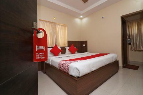 Hotel Oyo 37411 Royal Residency