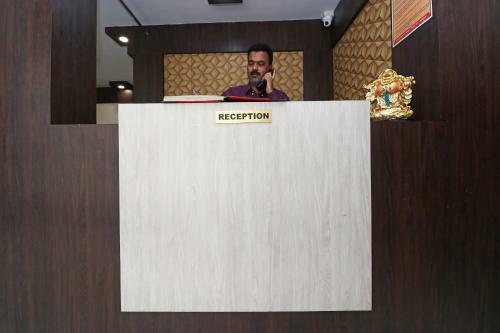 Hotel Oyo 37411 Royal Residency