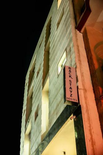 Back Stayz Hostel