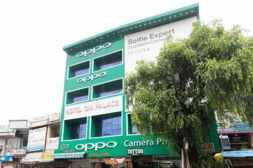 Oyo 45301 Hotel Om Palace