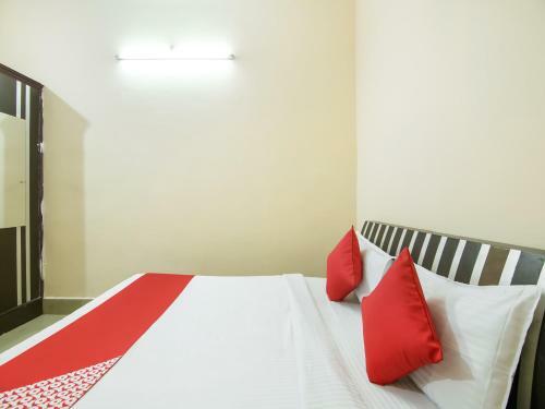 Oyo 75664 Hotel Nmr Plaza