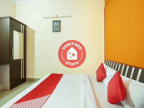 Oyo 75664 Hotel Nmr Plaza