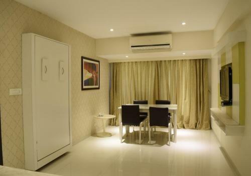 Metropolis Hotel (A Unit Of Osem Hotel)