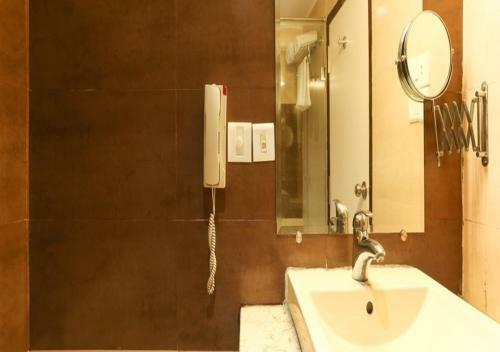 Metropolis Hotel (A Unit Of Osem Hotel)