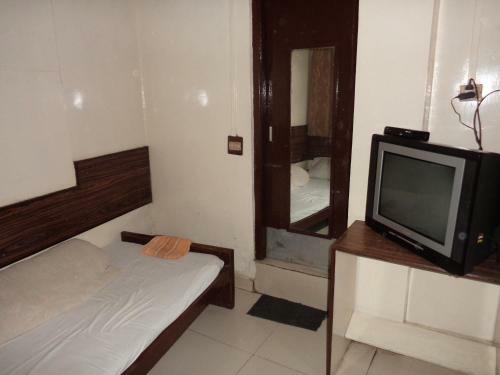 Hotel Embassy