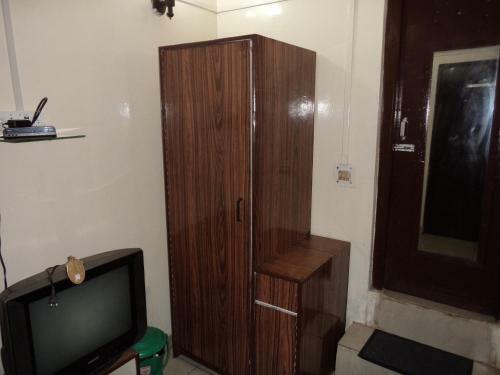 Hotel Embassy