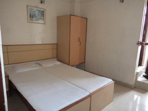 Hotel Embassy