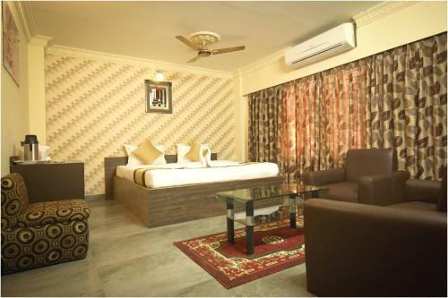 Hotel Apples Balaji Inn