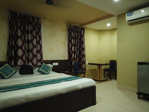 Hotel Vinayak & Restaurant Pamm