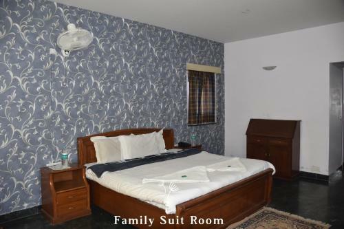 Hotel Cedar Snow View Resorts