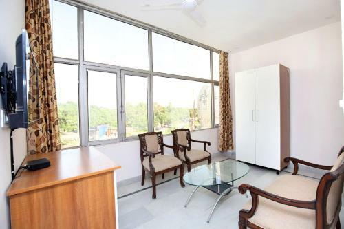 Hotel Oyo 16969 The Nest