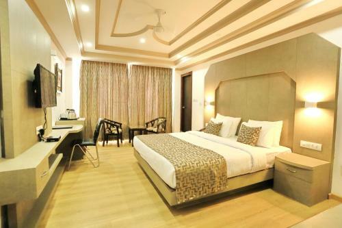 Hotel Crown Plaza Residency