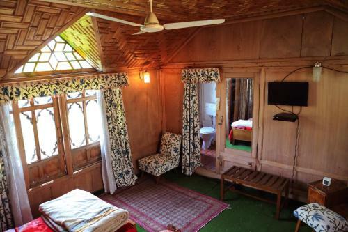 Hotel H.b Zaindari Palace