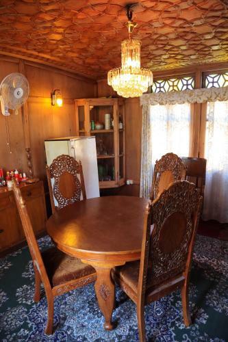 Hotel H.b Zaindari Palace