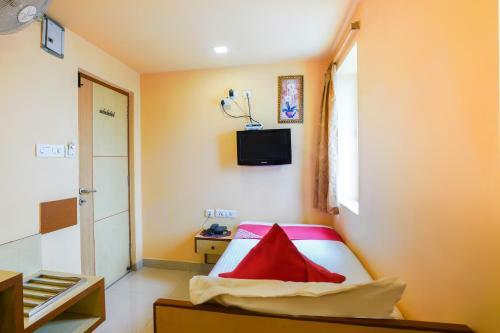 Hotel Oyo 48723 Shanthaa Residency Lodge