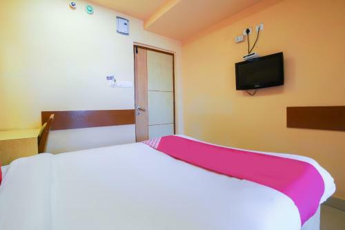Hotel Oyo 48723 Shanthaa Residency Lodge